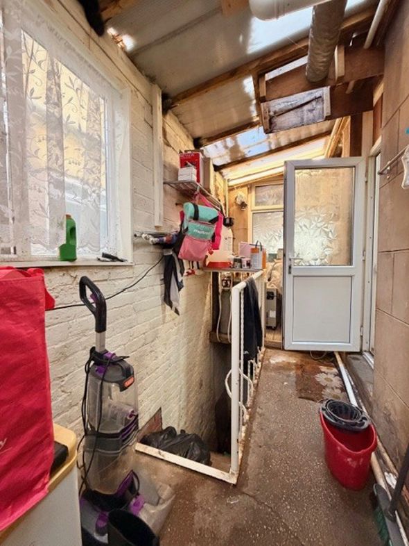 Property image 15 of 31