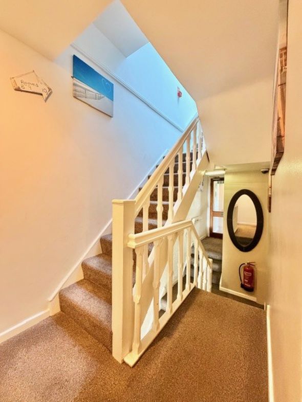 Property image 24 of 31