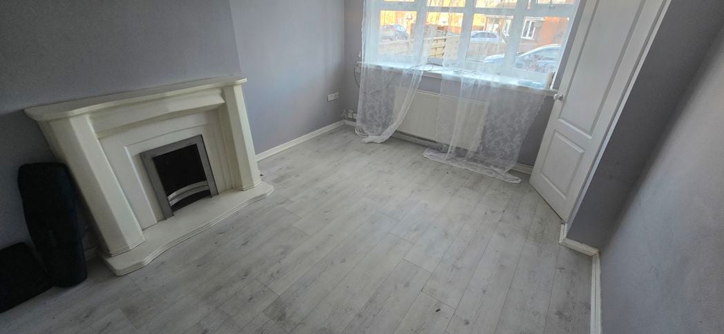 Property image 2 of 13