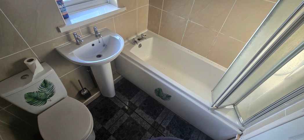 Property image 10 of 13