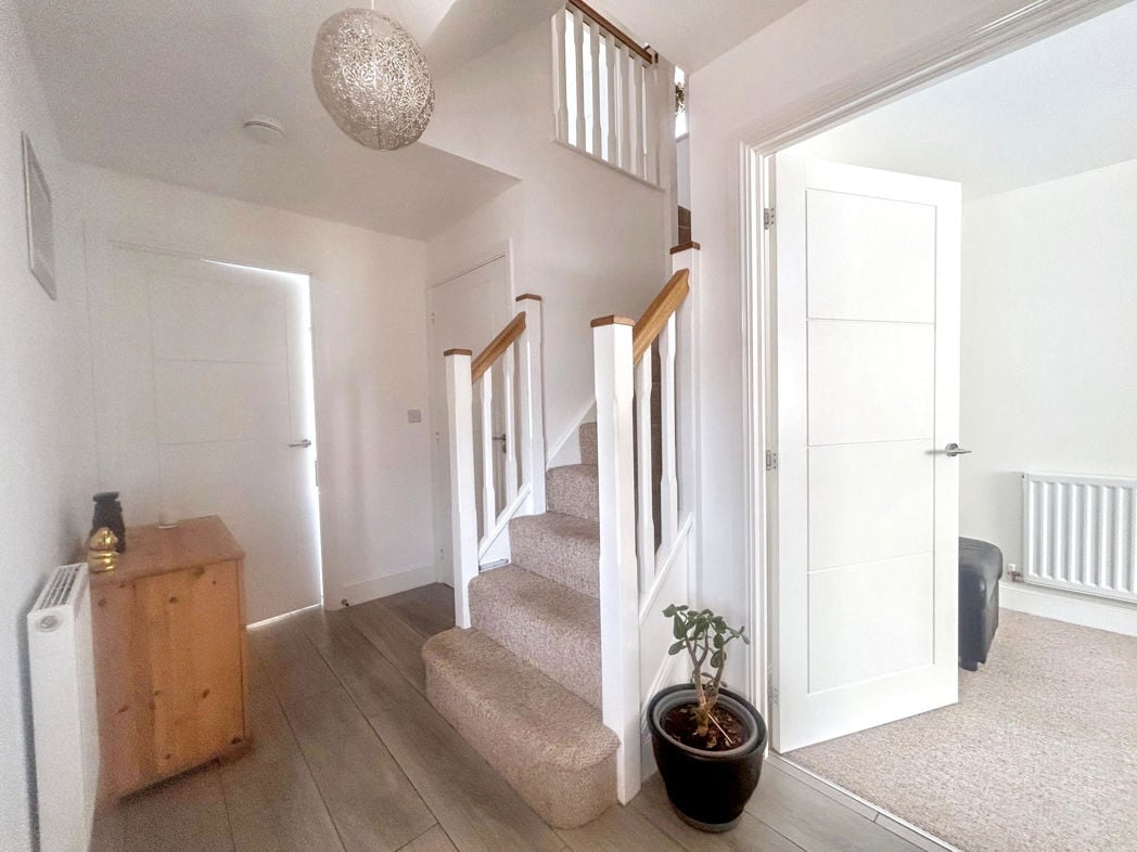Property image 6 of 21