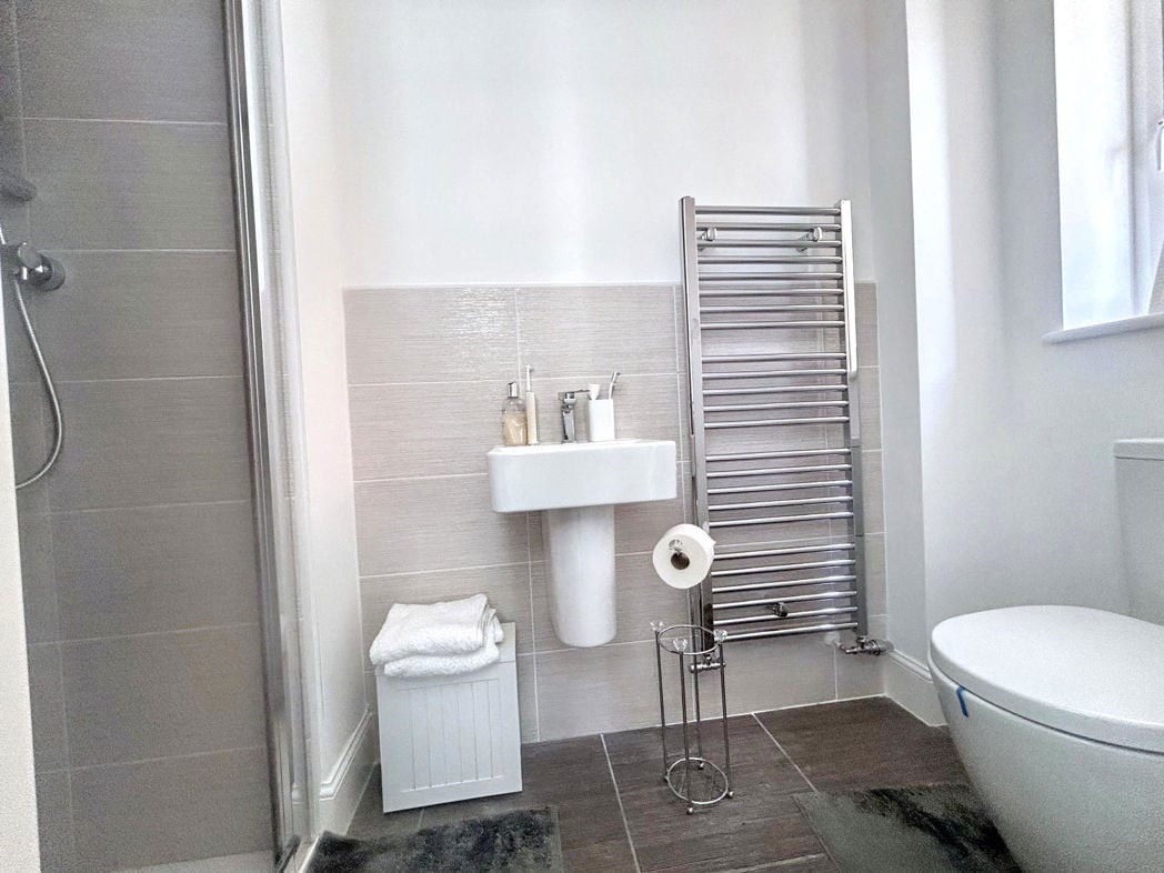 Property image 11 of 21
