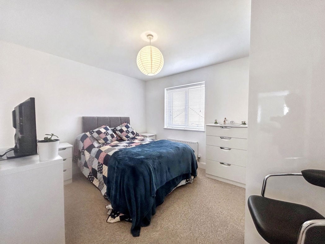 Property image 13 of 21