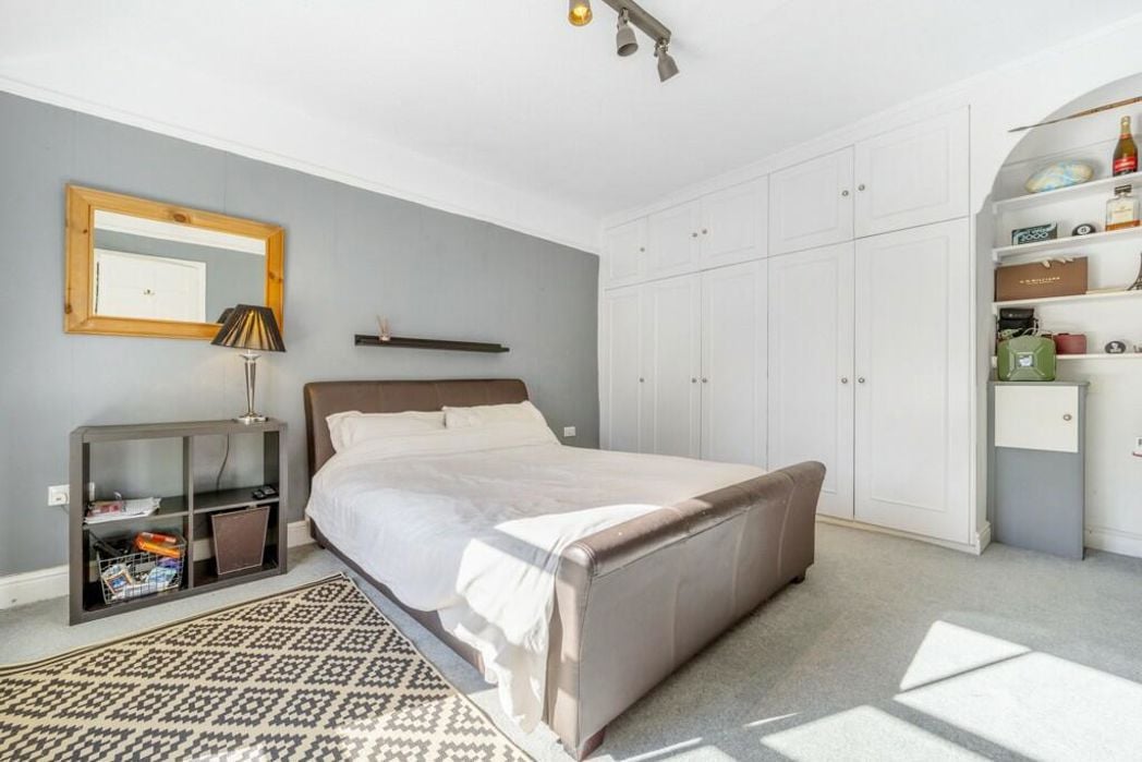 Property image 23 of 54