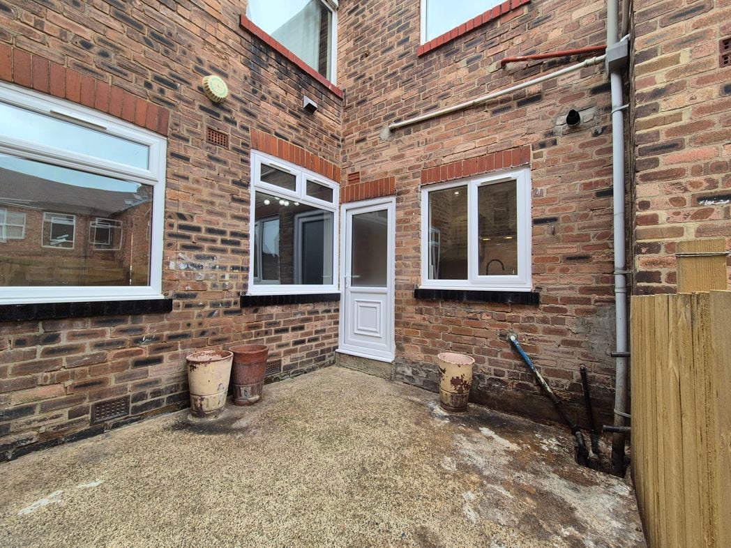 Property image 16 of 17