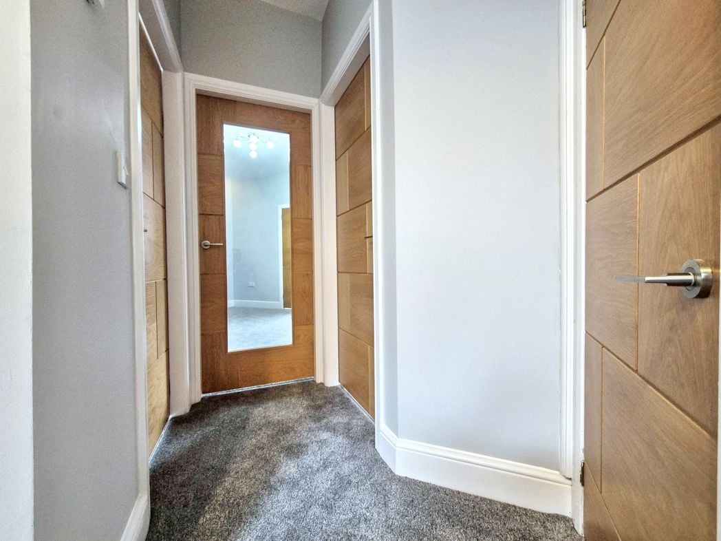 Property image 5 of 17