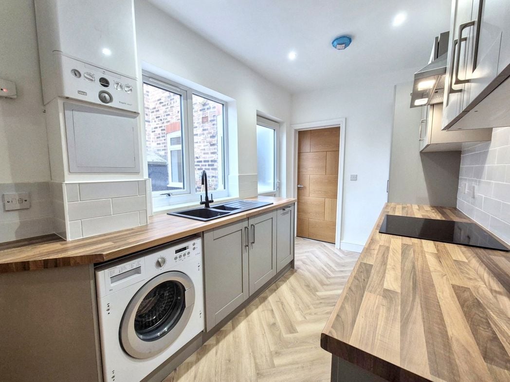 Property image 9 of 17