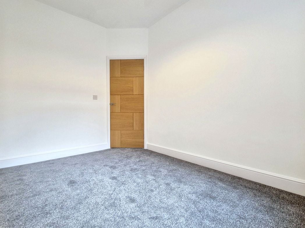 Property image 13 of 17