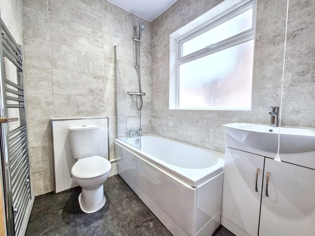 Property image 14 of 17