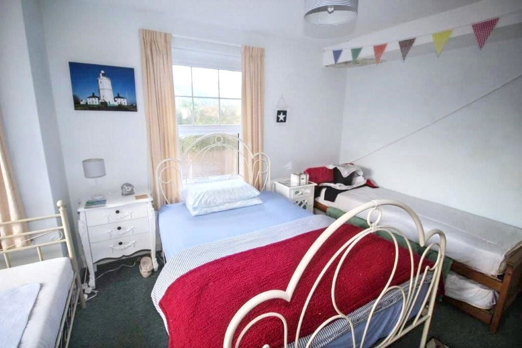 Property image 12 of 19