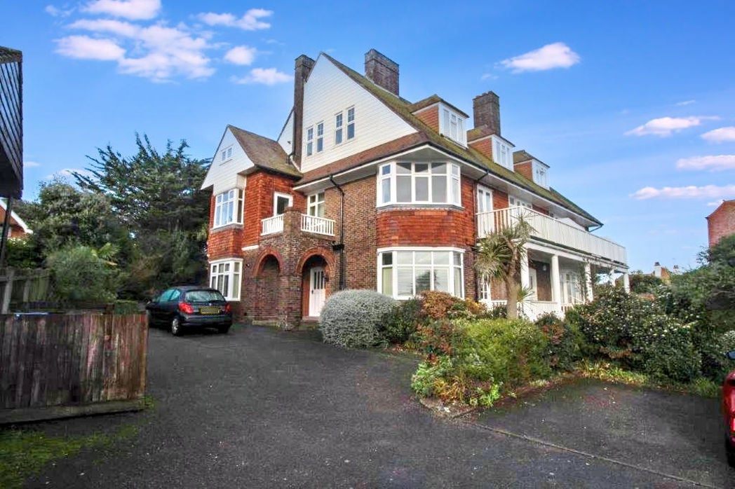 Property image 16 of 19