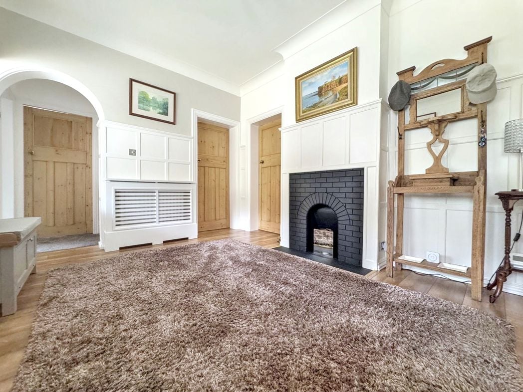 Property image 4 of 32