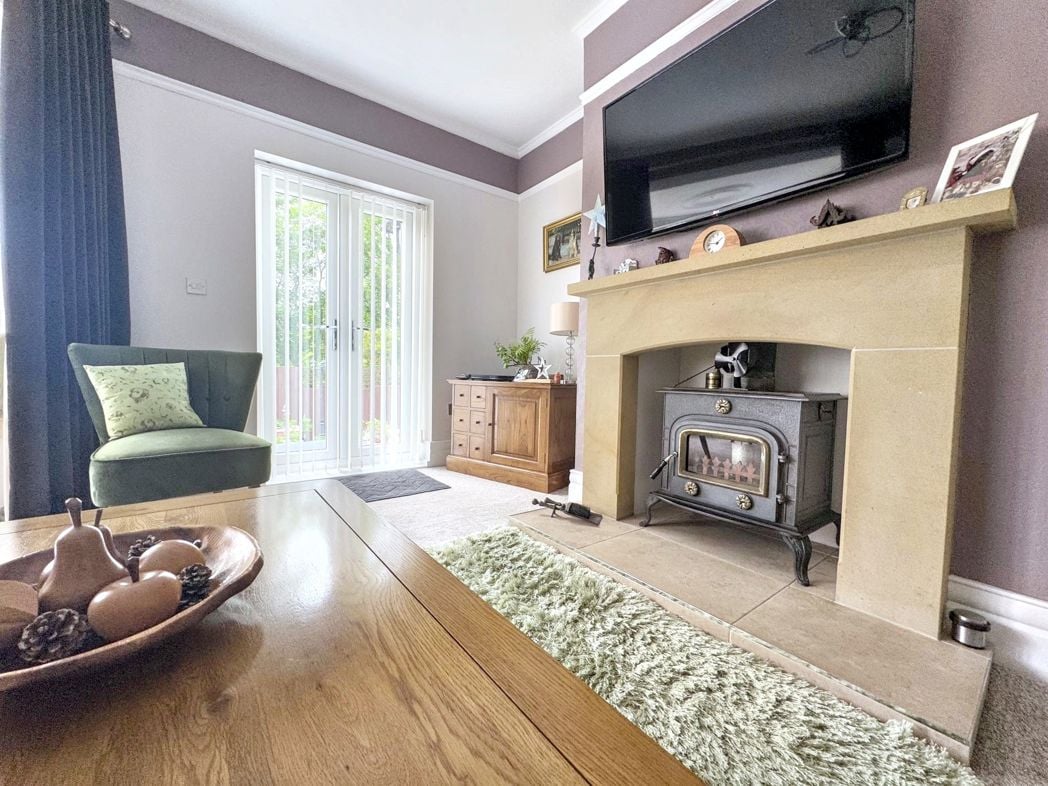 Property image 8 of 32