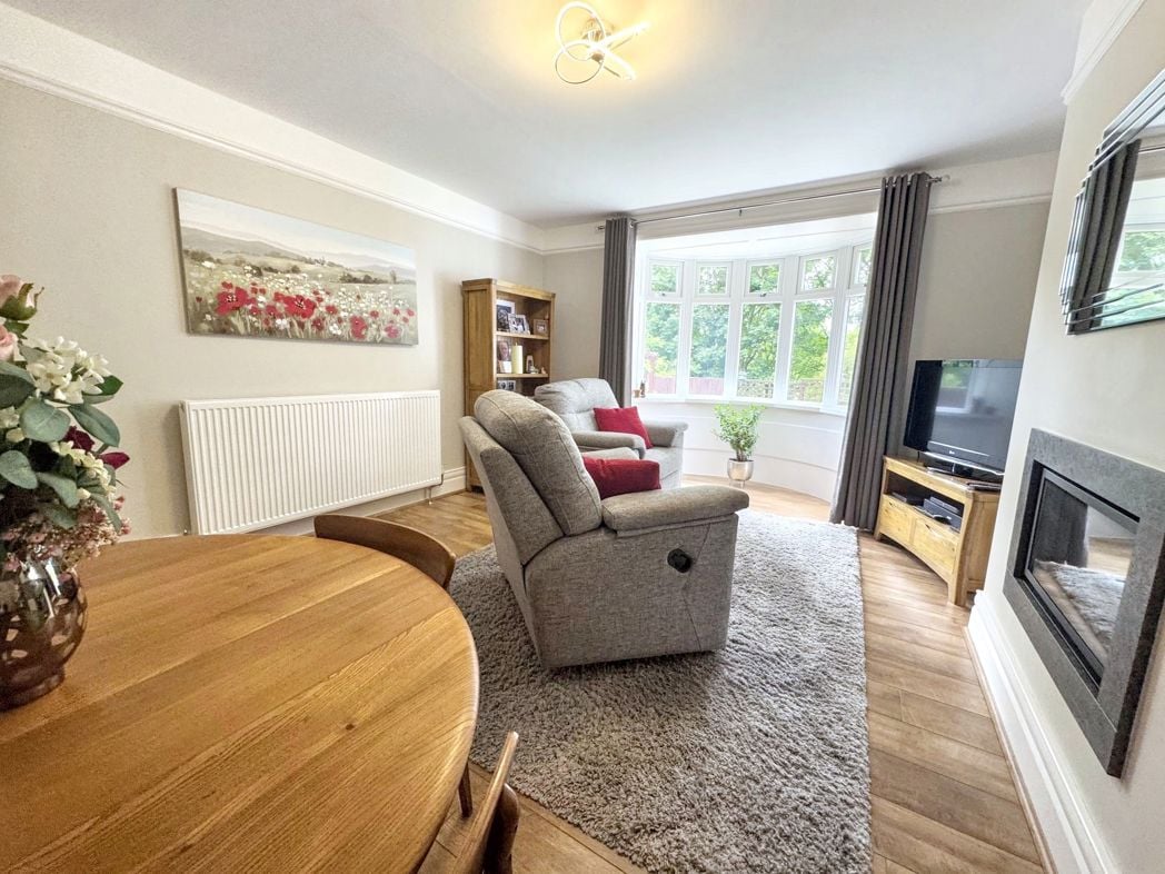 Property image 9 of 32
