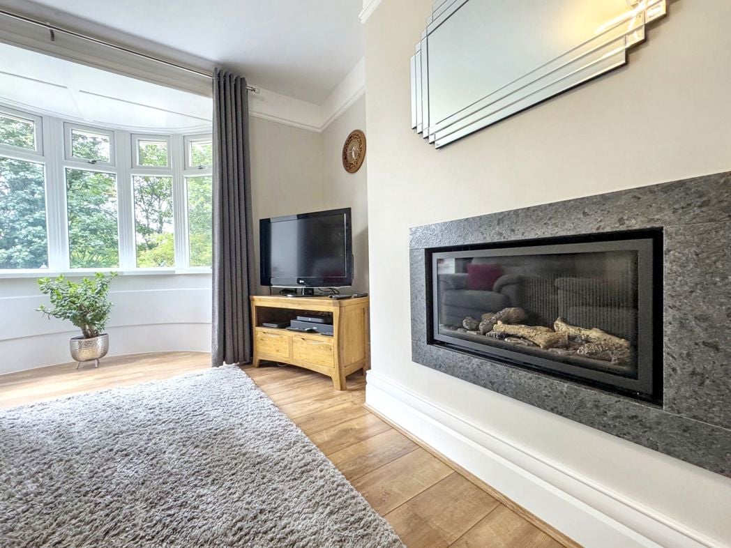 Property image 11 of 32