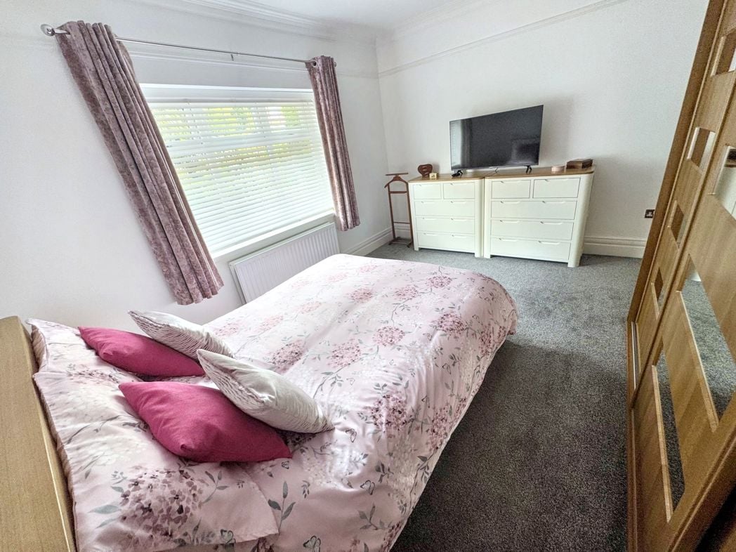 Property image 15 of 32
