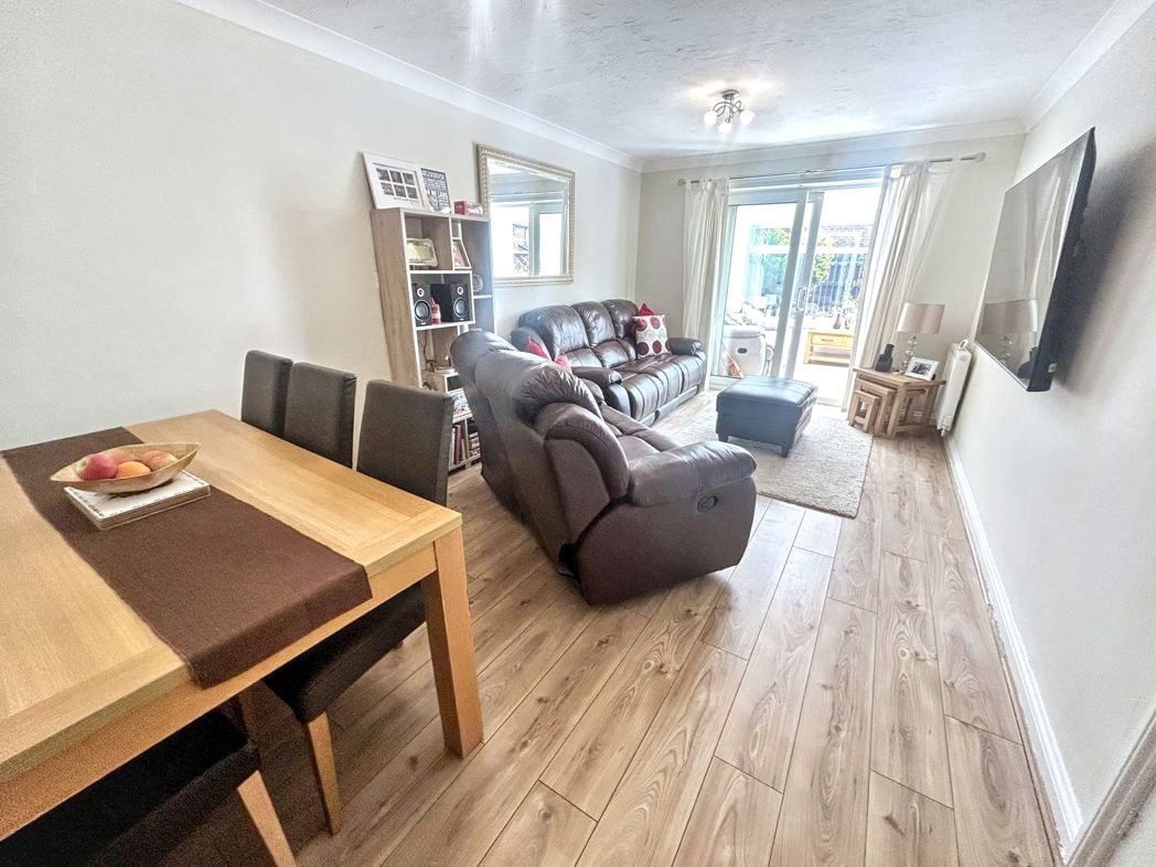 Property image 2 of 16