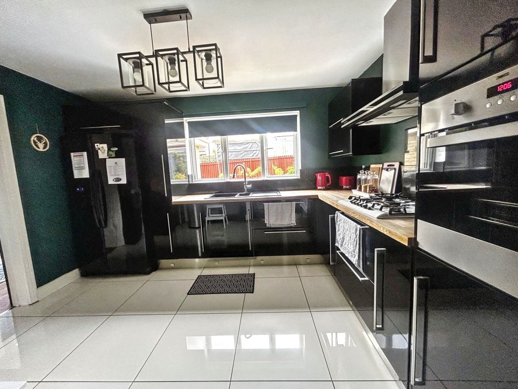 Property image 7 of 24