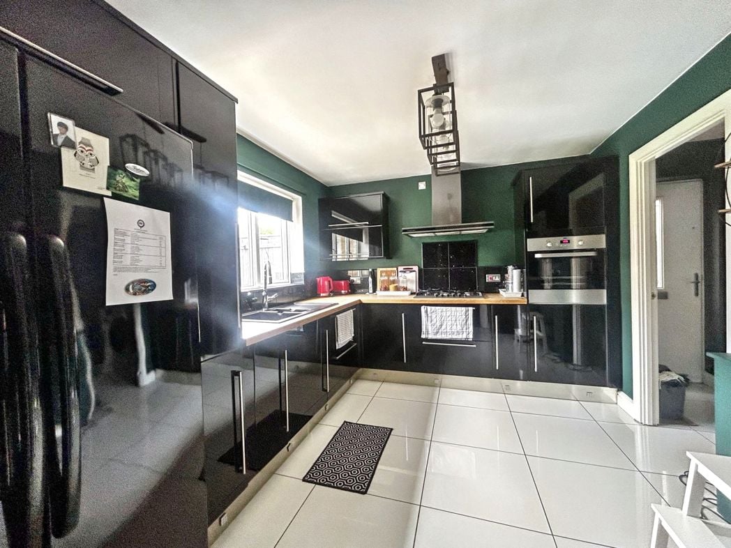 Property image 6 of 24