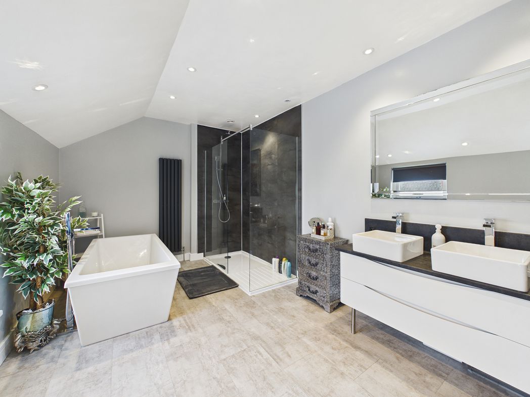 Property image 5 of 10