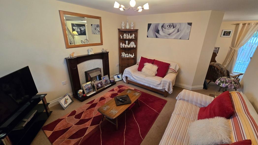 Property image 2 of 17