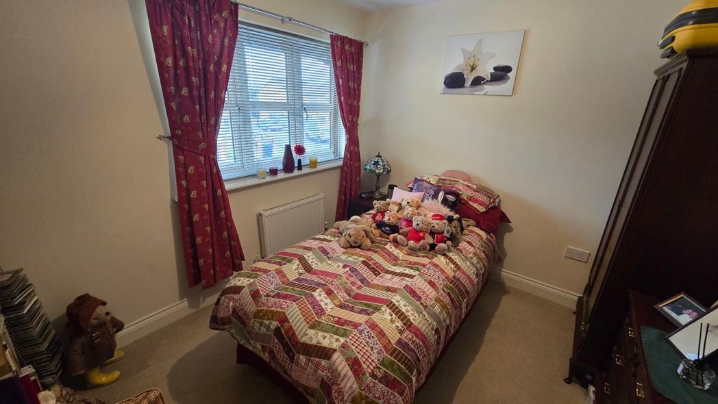 Property image 12 of 17