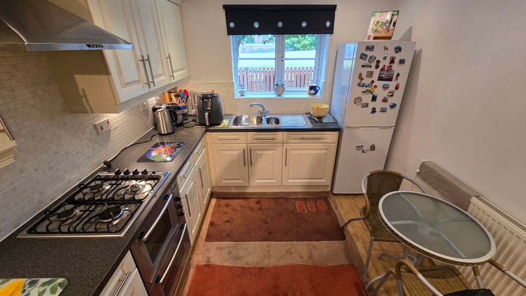 Property image 5 of 17