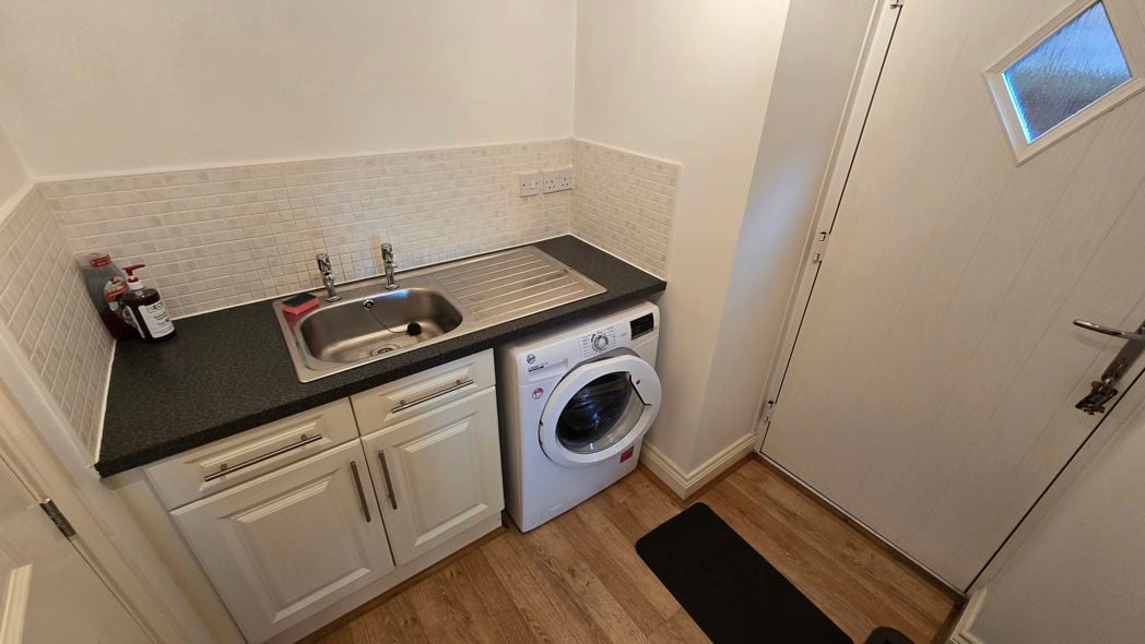 Property image 8 of 17