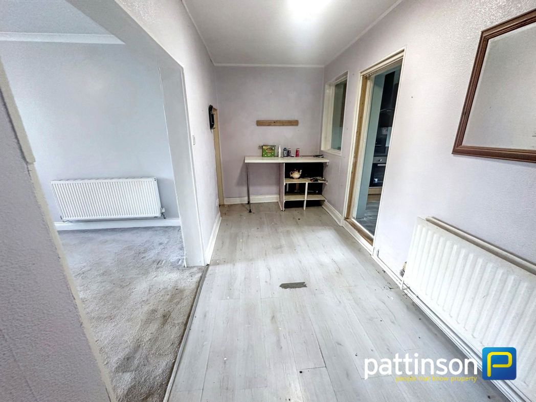 Property image 4 of 11