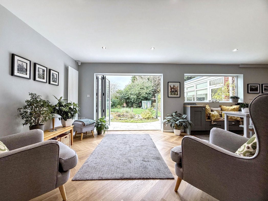 Property image 12 of 37