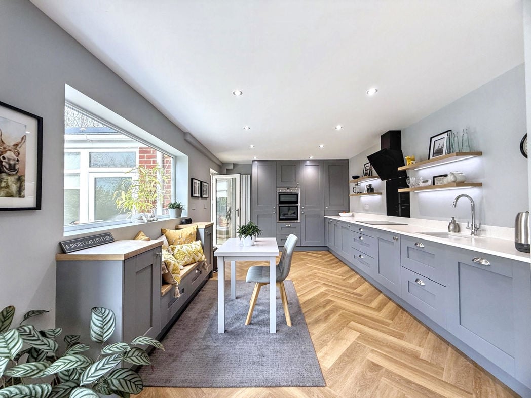 Property image 14 of 37