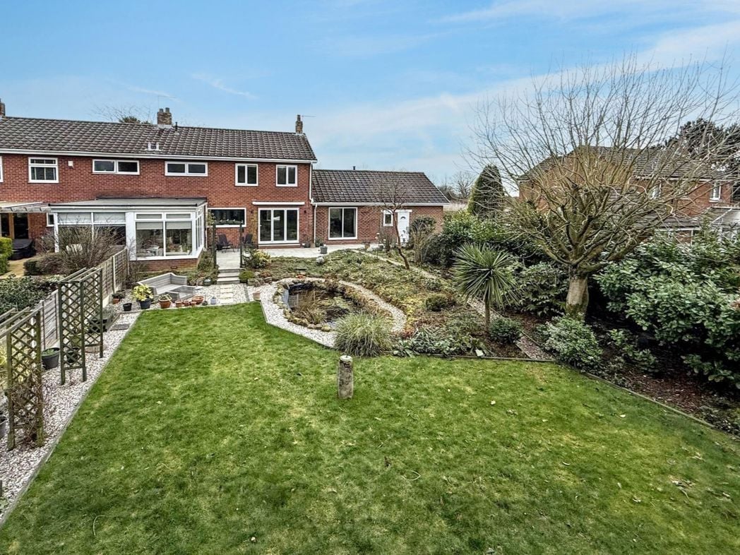 Property image 2 of 37