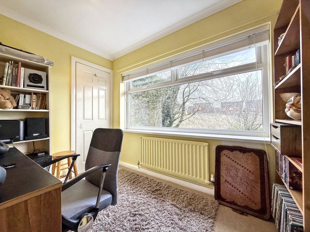 Property image 26 of 37