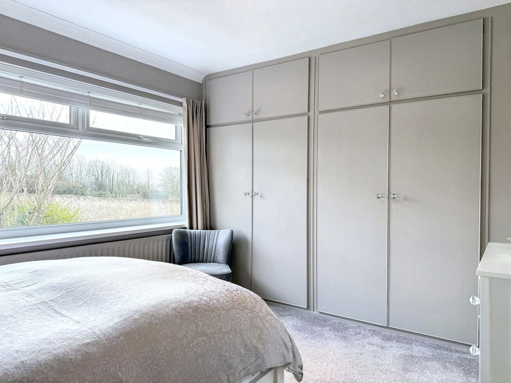 Property image 24 of 37