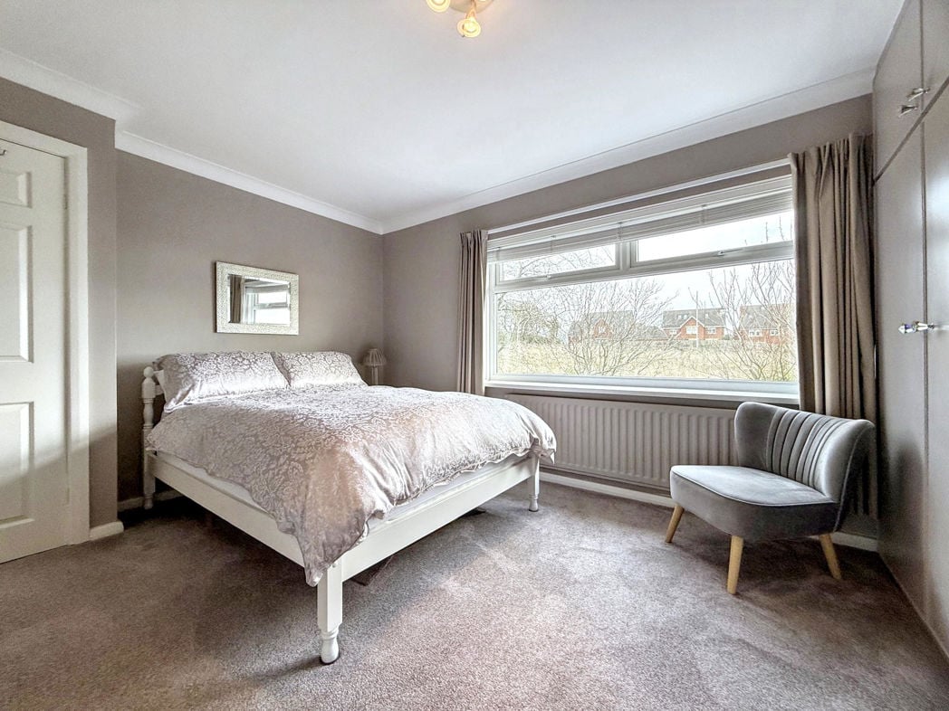 Property image 23 of 37