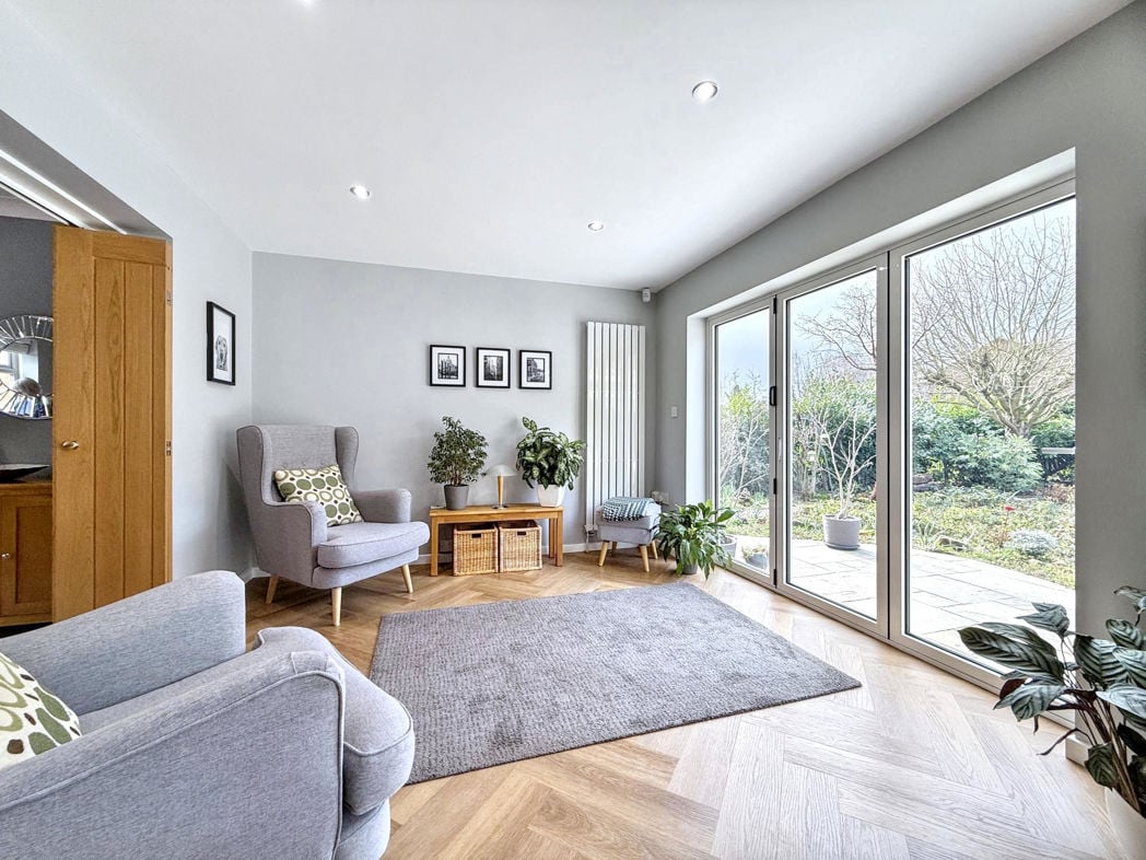 Property image 13 of 37