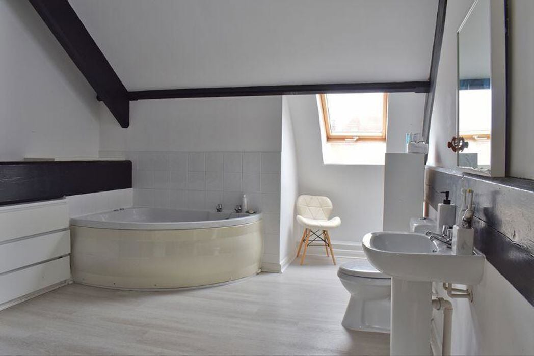 Property image 7 of 9