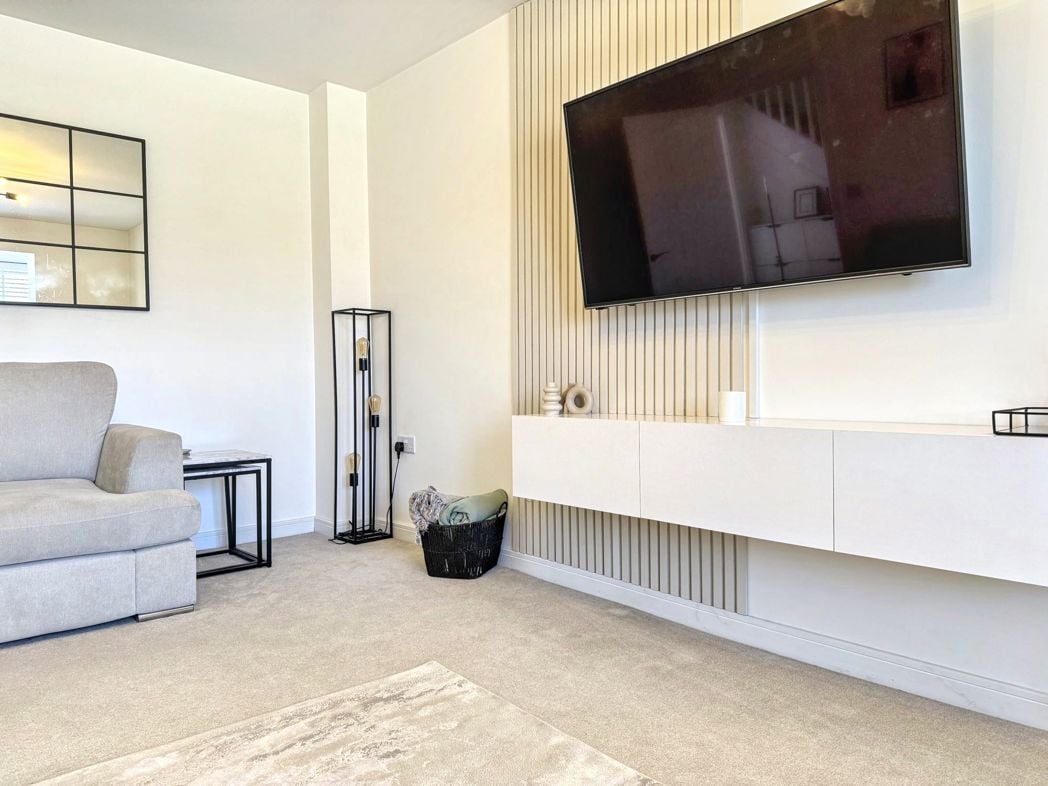 Property image 6 of 32