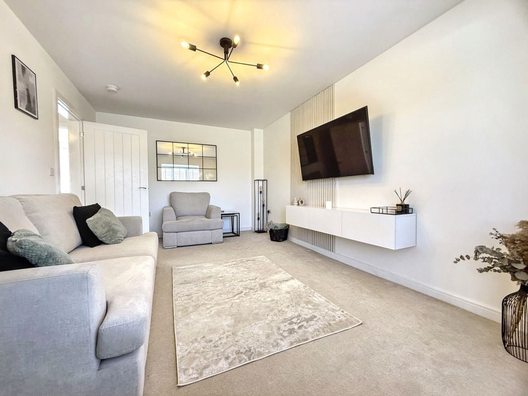 Property image 7 of 32