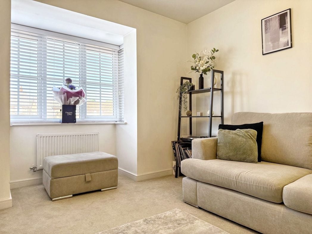 Property image 5 of 32