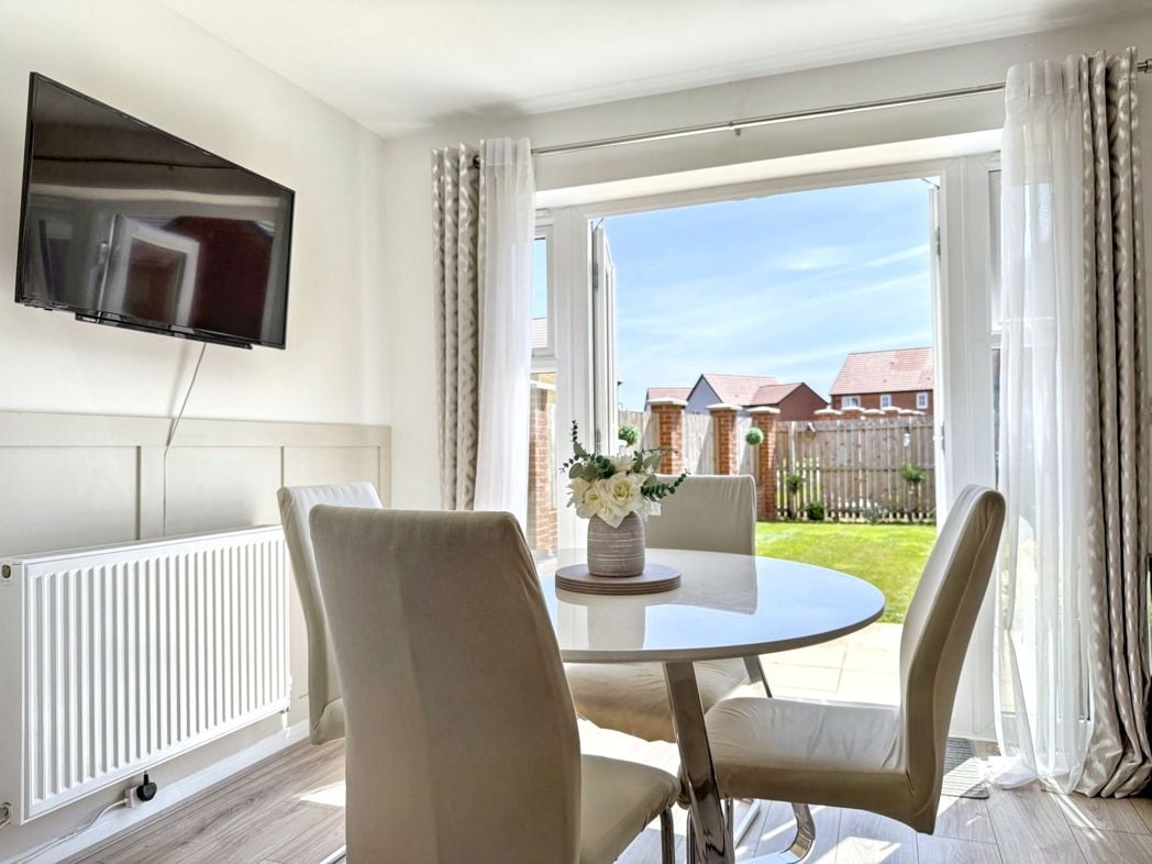 Property image 11 of 32