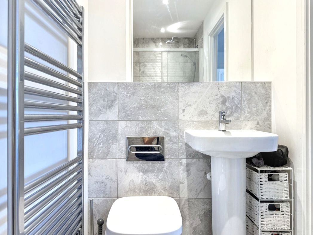 Property image 19 of 32