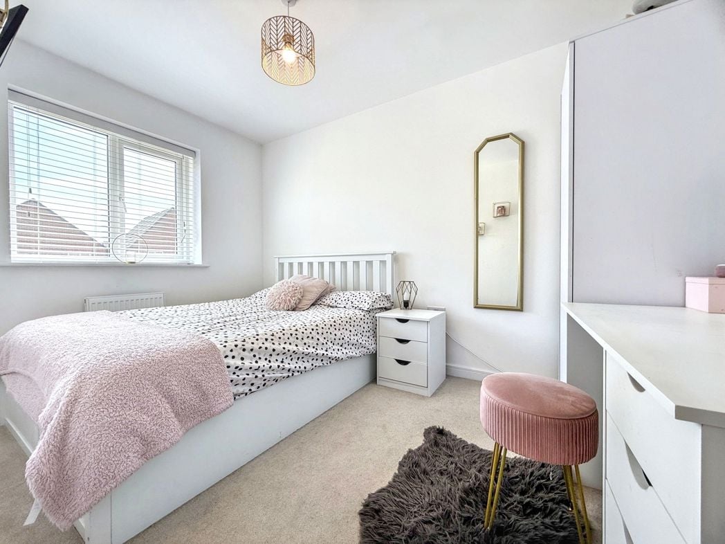 Property image 20 of 32