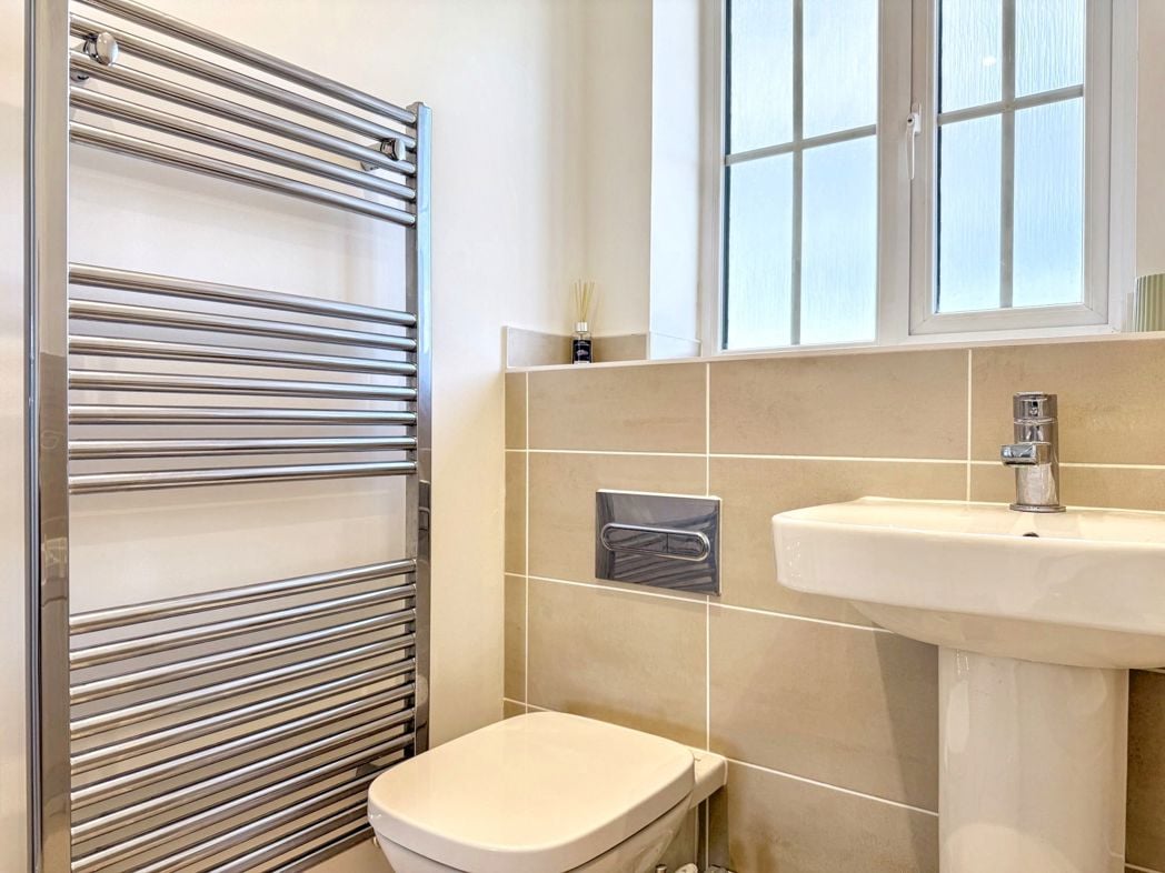 Property image 26 of 32