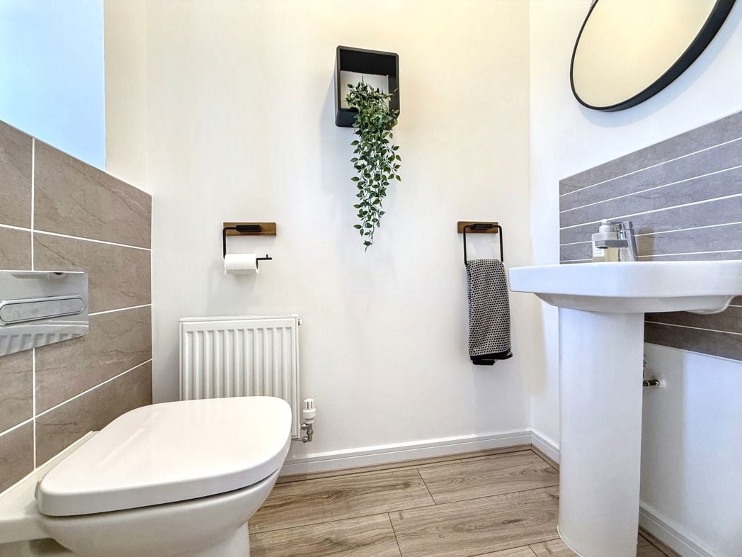 Property image 27 of 32