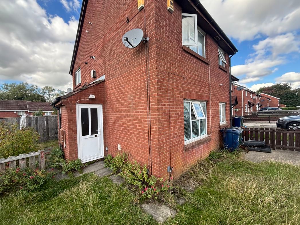 Property image 10 of 12