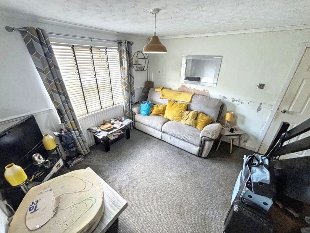 Property image 3 of 12