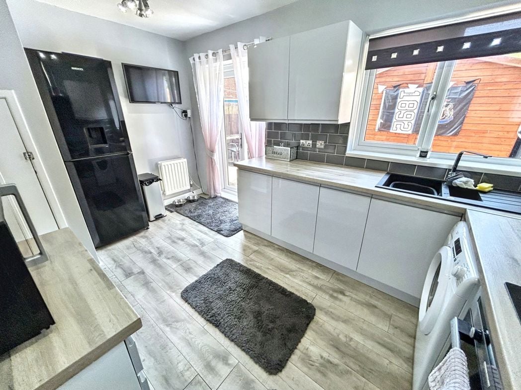 Property image 8 of 20