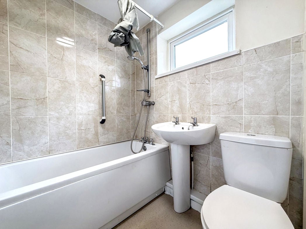 Property image 7 of 12