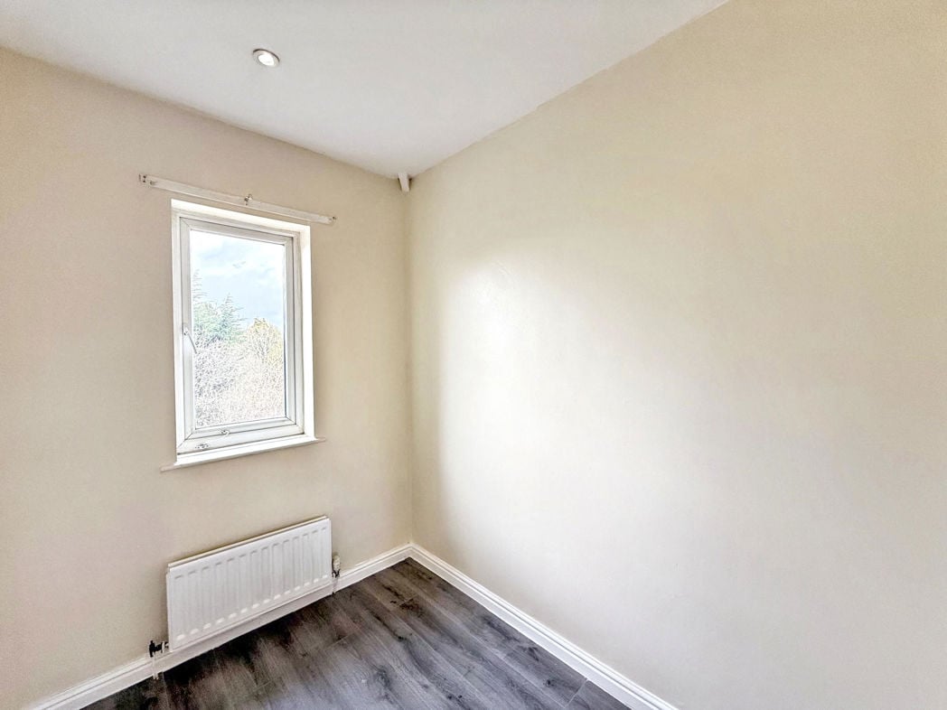 Property image 11 of 12